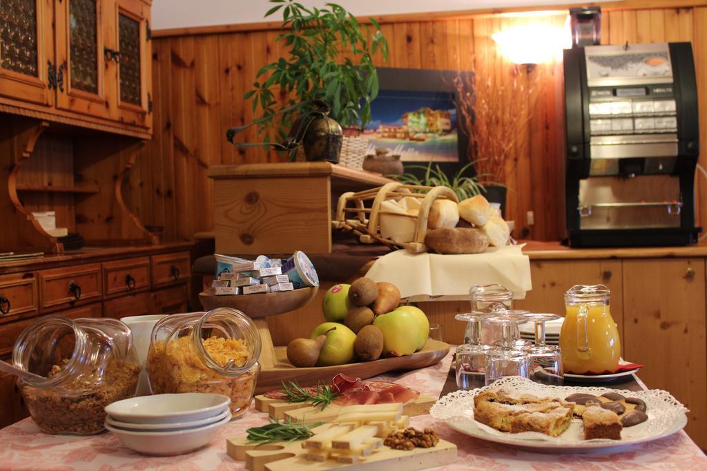 Albergo Bucaneve Campodolcino Luaran gambar